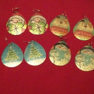 4 pairs of Christmas earrings